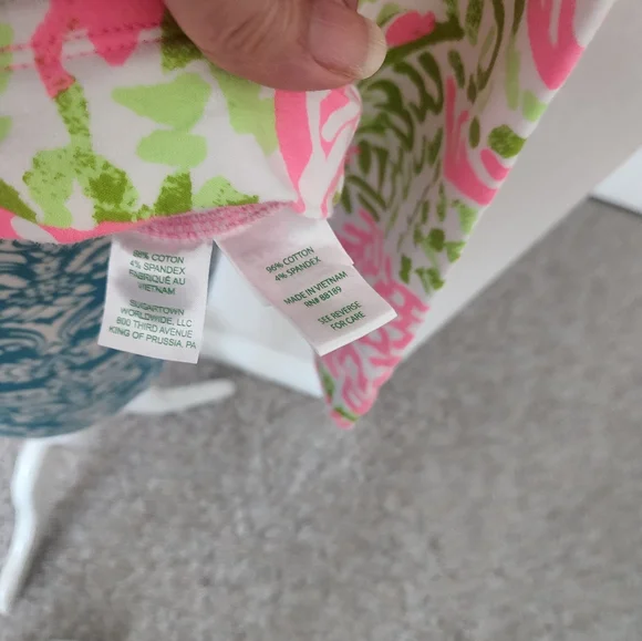 Lilly Pulitzer Pink and Green Patterned Blouse - Picture 4 of 11